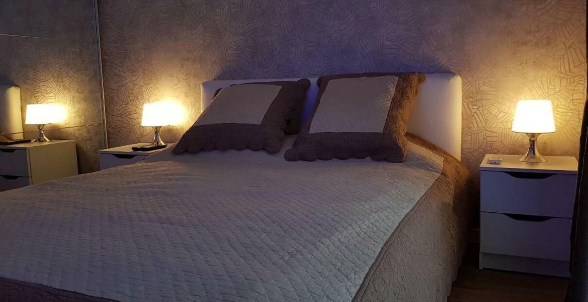 Luxury Apartments In Top City Center Varna 2 المظهر الخارجي الصورة